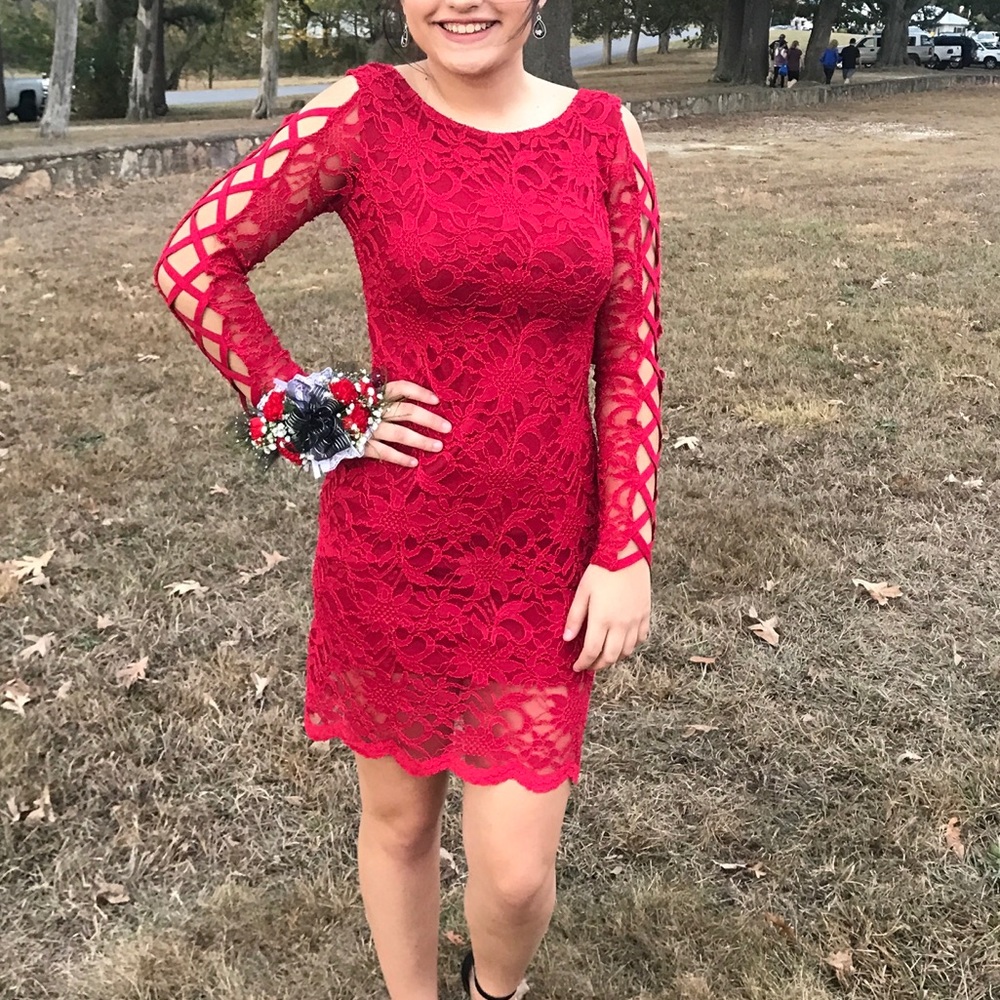 Size S (2-4) Homecoming Dress Worn Once